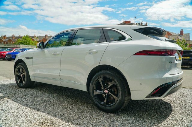 Jaguar F-Pace 2.0 D200 R-dynamic Black Awd 2022 Blue #40