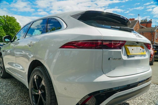Jaguar F-Pace 2022 2.0 D200 Mhev R-dynamic S Suv White #5