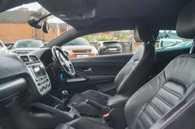 Volkswagen Scirocco 2013 2.0 Tdi Bluemotion Tech Gt Hatchback Dies White #2