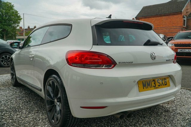 Volkswagen Scirocco 2013 2.0 Tdi Bluemotion Tech Gt Hatchback Dies White #5