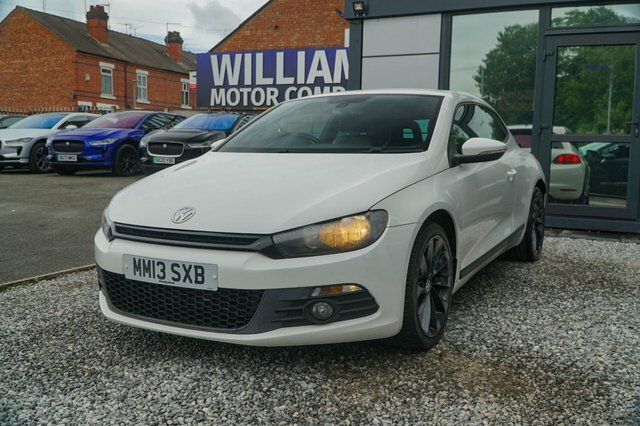 Volkswagen Scirocco 2013 2.0 Tdi Bluemotion Tech Gt Hatchback Dies White #3