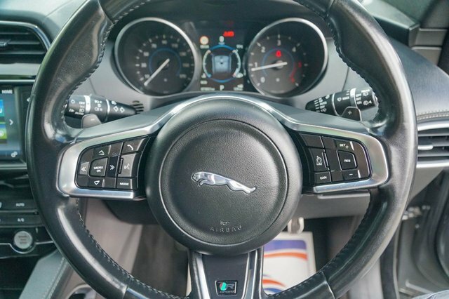 Jaguar F-Pace 2.0L Prestige 178 Bhp Blue #10