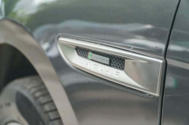 Jaguar F-Pace 2.0L Prestige 178 Bhp Blue #54
