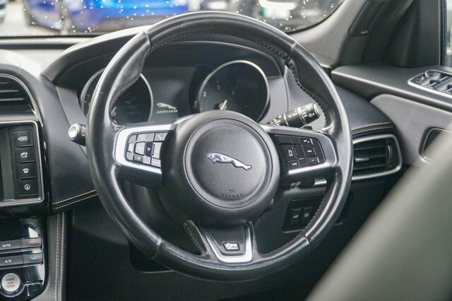 Jaguar F-Pace 2.0L Prestige 178 Bhp Blue #38
