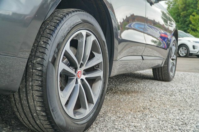 Jaguar F-Pace 2.0L Prestige 178 Bhp Blue #16