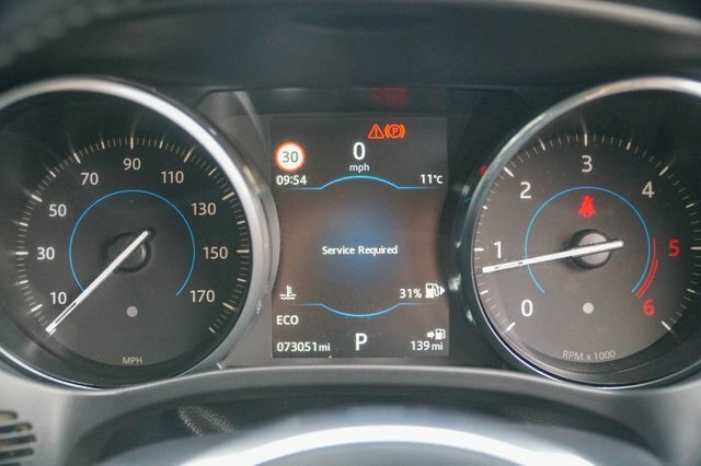 Jaguar F-Pace 2.0L Prestige 178 Bhp Blue #9