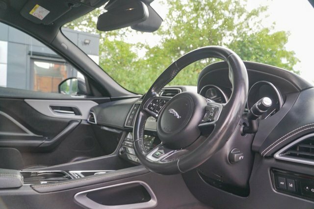 Jaguar F-Pace 2.0L Prestige 178 Bhp Blue #14