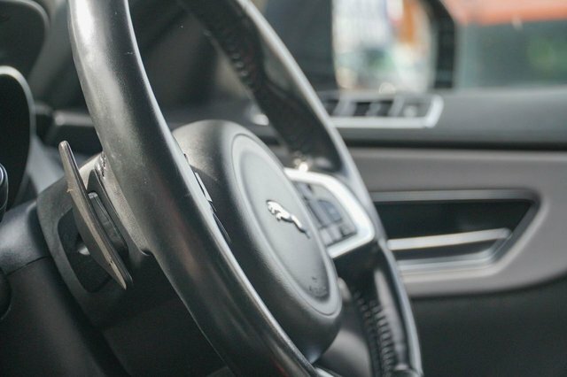Jaguar F-Pace 2.0L Prestige 178 Bhp Blue #50
