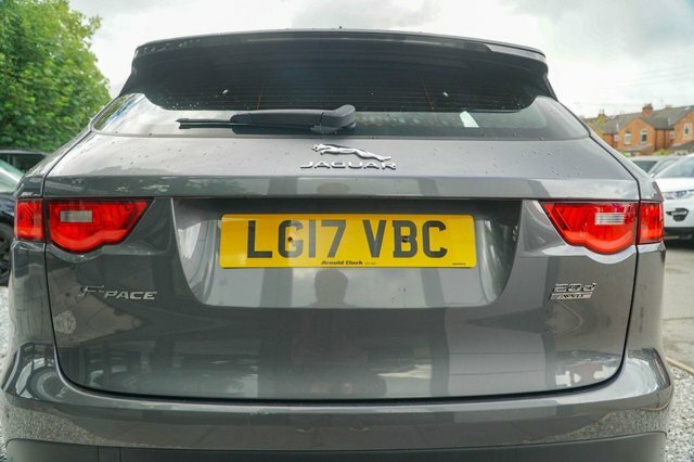 Jaguar F-Pace 2.0L Prestige 178 Bhp Blue #29