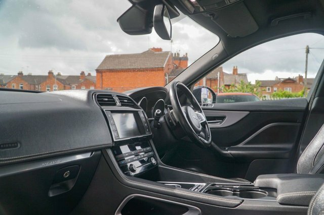 Jaguar F-Pace 2.0L Prestige 178 Bhp Blue #51