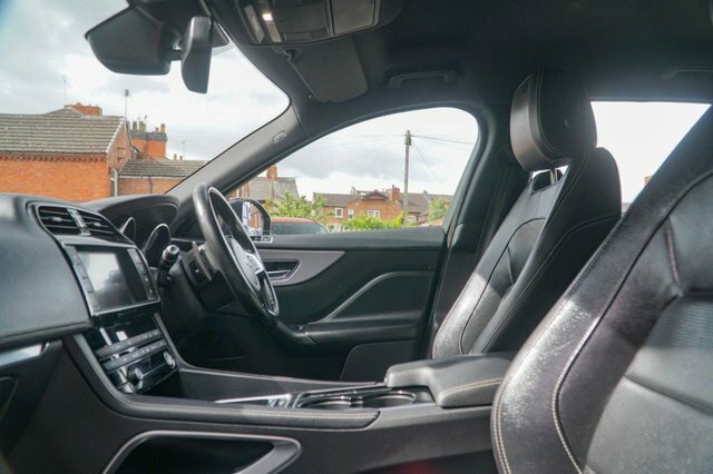 Jaguar F-Pace 2017 2.0 D180 R-sport Suv Awd Euro Grey #2