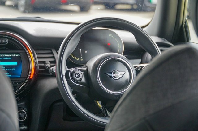 Mini Electric Cooper S Level 2 Black #20