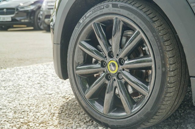Mini Electric Cooper S Level 2 Black #49