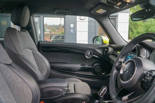 Mini Electric Cooper S Level 2 Black #16