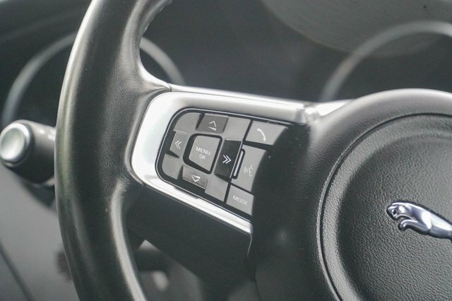 Jaguar XE 2.0D Portfolio Blue #31