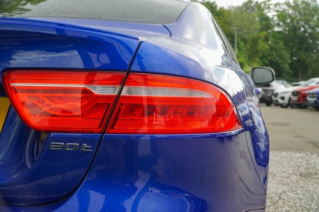 Jaguar XE 2.0D Portfolio Blue #18