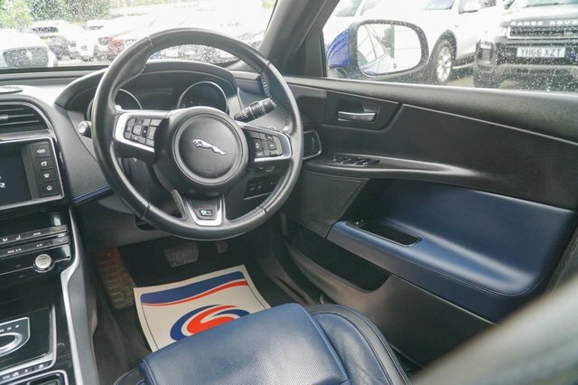 Jaguar XE 2.0D Portfolio Blue #27