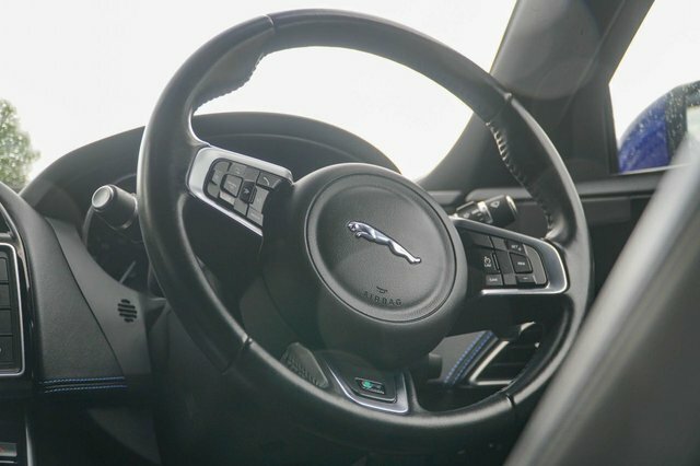 Jaguar XE 2.0D Portfolio Blue #26