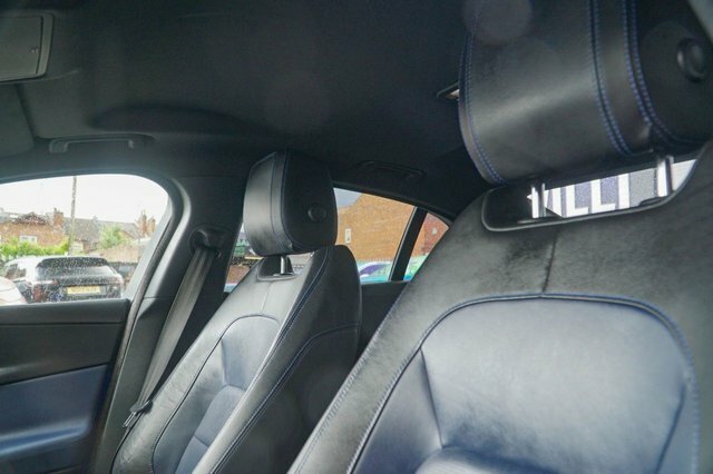 Jaguar XE 2.0D Portfolio Blue #47