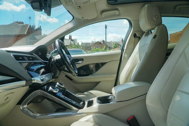 Jaguar I-Pace 2019 400 90Kwh Hse Suv 4Wd 400 Black #2