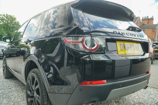 Land Rover Discovery Sport 2017 2.0 Td4 Hse Black Suv 4Wd Eur Black #5