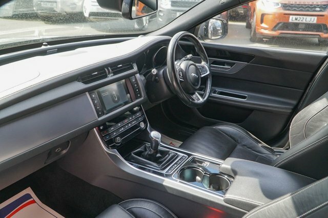Jaguar XF 3.0D V6 Portfolio Blue #29