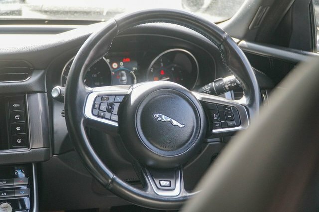 Jaguar XF 3.0D V6 Portfolio Blue #36