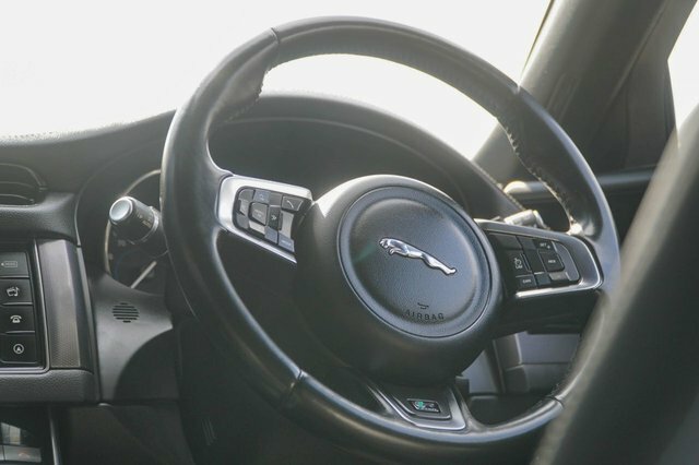 Jaguar XF 3.0D V6 Portfolio Blue #42