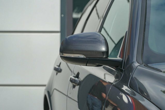 Jaguar XF 3.0D V6 Portfolio Blue #11