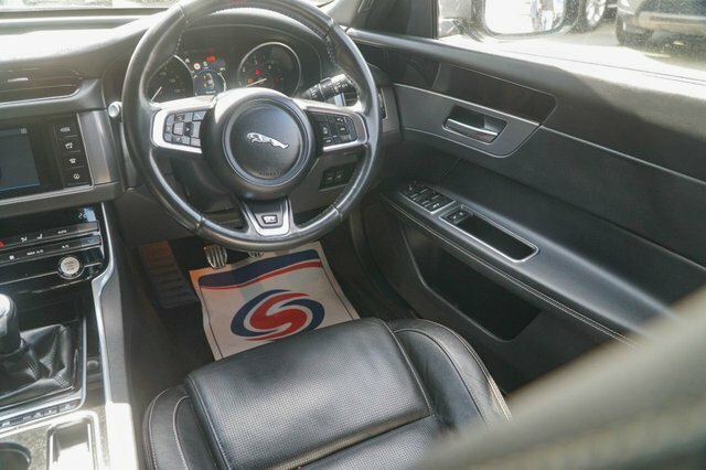 Jaguar XF 3.0D V6 Portfolio Blue #41