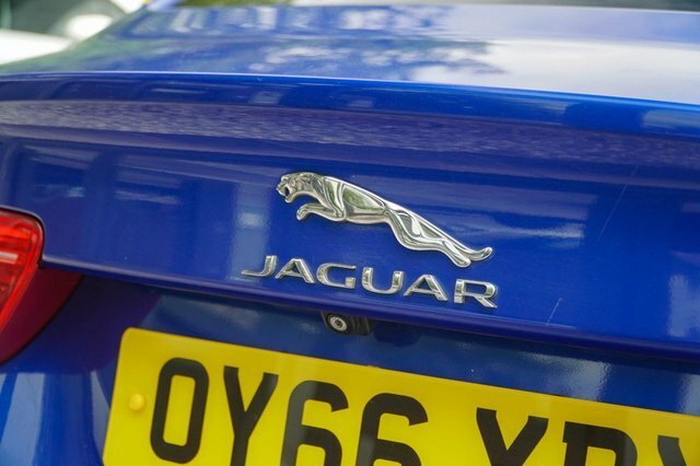 Jaguar XE 2.0 Gtdi Prestige 197 Bhp Black #40