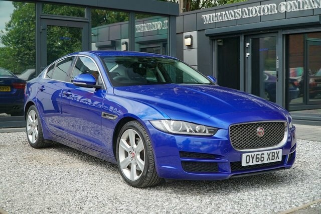 Jaguar XE 2.0 Gtdi Prestige 197 Bhp Black #8