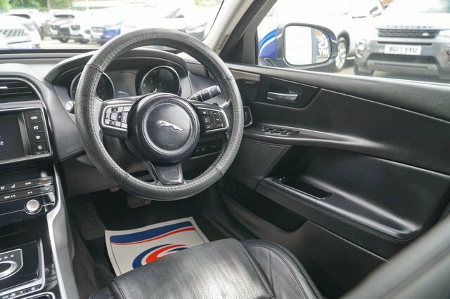 Jaguar XE 2.0 Gtdi Prestige 197 Bhp Black #37