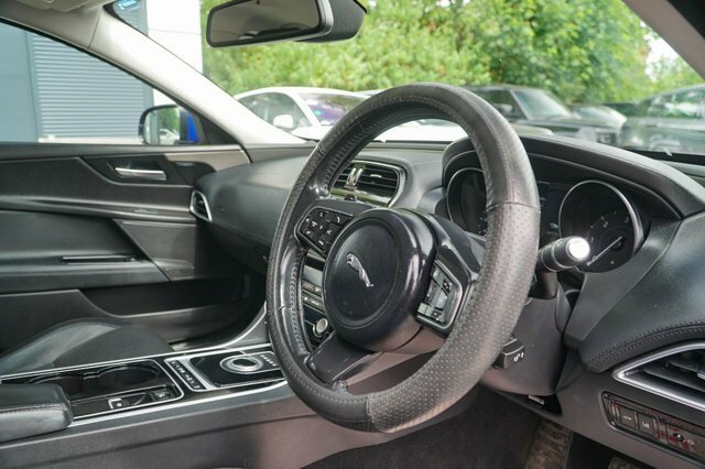 Jaguar XE 2.0 Gtdi Prestige 197 Bhp Black #50