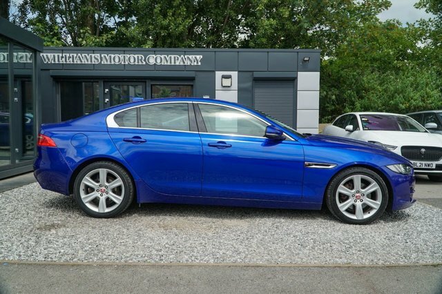 Jaguar XE 2016 2.0D Portfolio Saloon Euro 6 Blue #6
