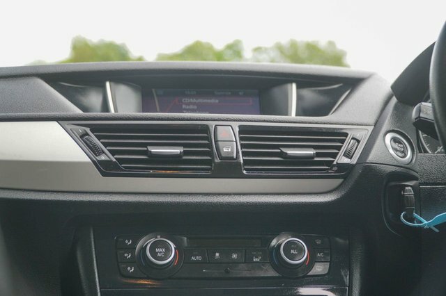 BMW X1 Sdrive18d Sport Black #40
