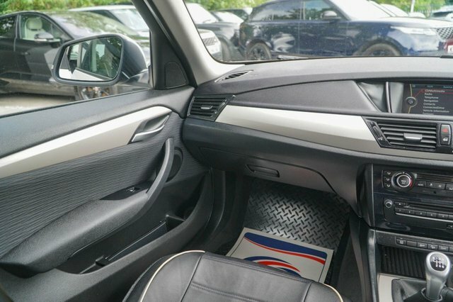 BMW X1 Sdrive18d Sport Black #42
