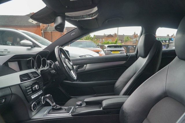 Mercedes-Benz C Class 2012 2.1 C220 Cdi Blueefficiency Amg Sport Coupe 2 Black #2