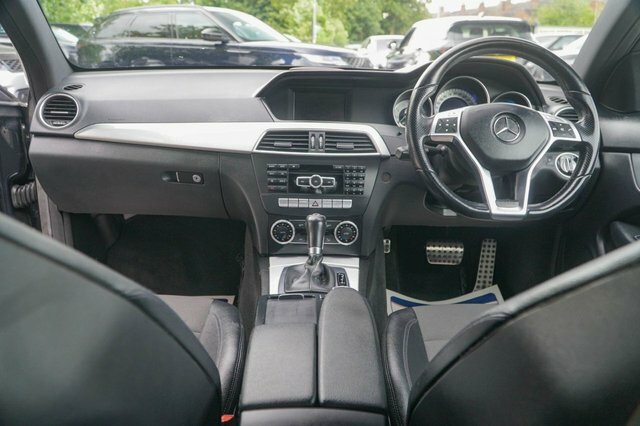 Mercedes-Benz C Class 2012 2.1 C220 Cdi Blueefficiency Amg Sport Coupe 2 Black #4