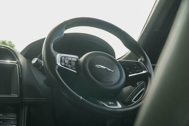 Jaguar F-Pace Estate White #43