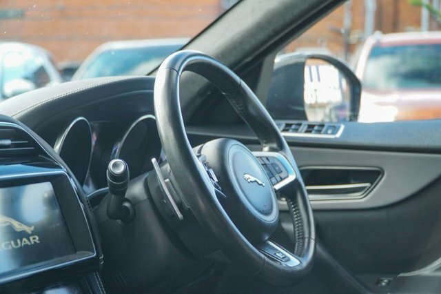 Jaguar F-Pace Estate White #24