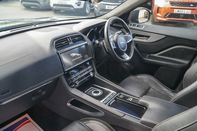 Jaguar F-Pace Estate White #29