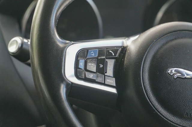 Jaguar F-Pace Estate White #38