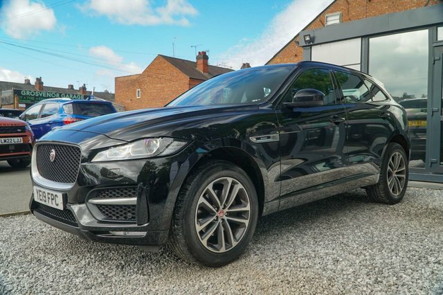 Jaguar F-Pace 2019 2.0 D180 R-sport Suv Awd Euro Black #3