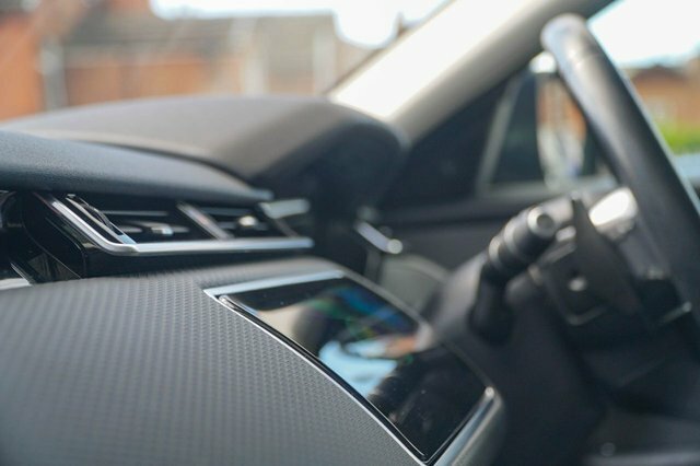 Land Rover Range Rover Velar 2.0 R-dynamic Se 178 Bhp Heated Steering Wheel, Grey #27