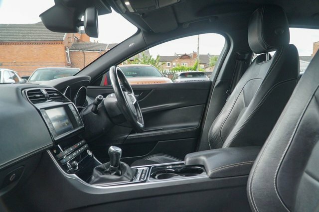 Jaguar XE 2017 2.0D R-sport Saloon Euro 6 Red #2