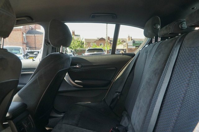 BMW 1 Series 118D M Sport Black #27