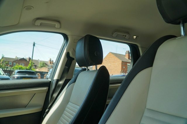 Land Rover Discovery Sport D200 R-dynamic S Plus Black #23