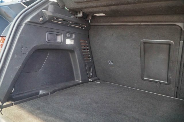 Peugeot 3008 1.2L Active Grey #44