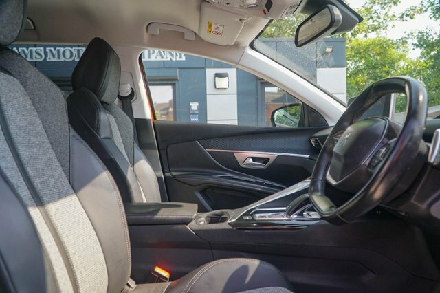 Peugeot 3008 1.2L Active Grey #52